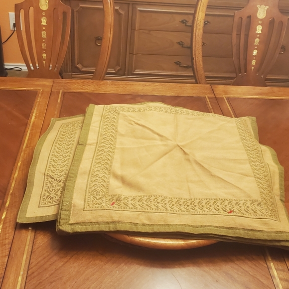 Napkins and Table Mats 4 Pairs by Home - Picture 9 of 9